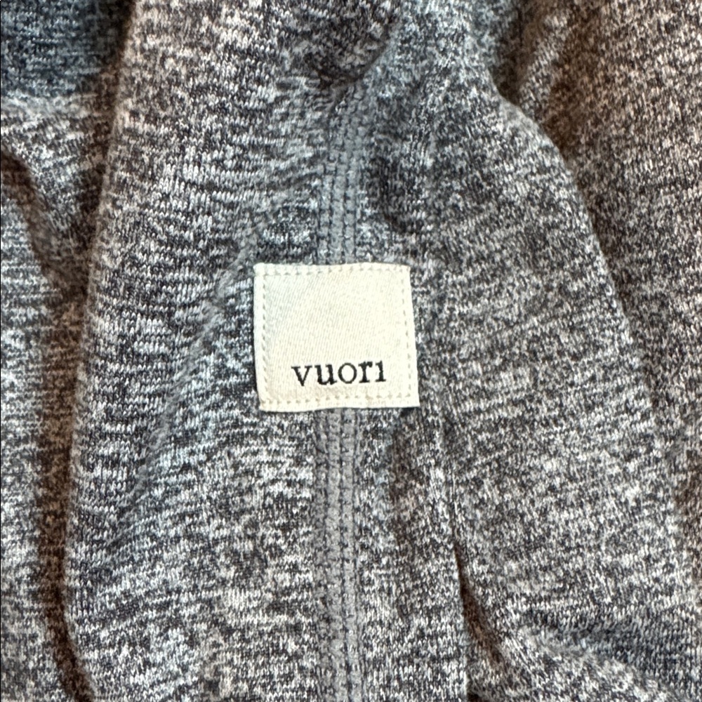 Vuori women’s joggers - Picture 2 of 3